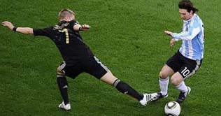 Germany oust Argentina, Spain beat Paraguay
